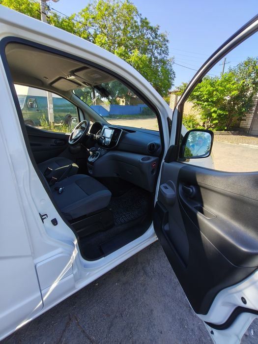Продам Nissan E NV200 2015
