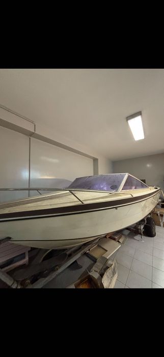 Barco a motor Argus