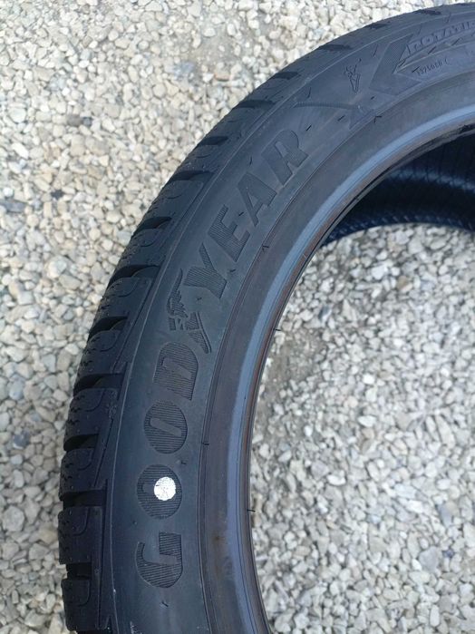 Nowe opony zimowe 245/40/18 Goodyear 2024r