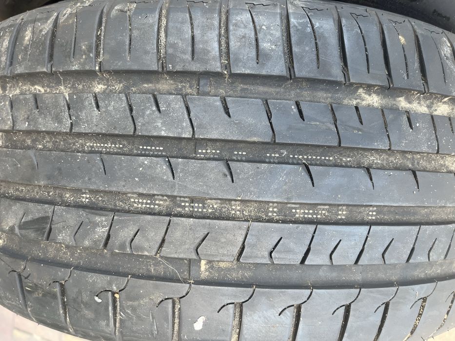 Opony firemax  235/40/19