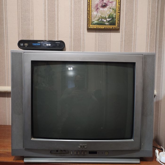 Телевізор JVC , в робочому стані