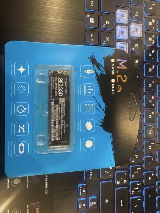 Ssd Pcie nvme 980 V-Nand 4TB Новий запакований