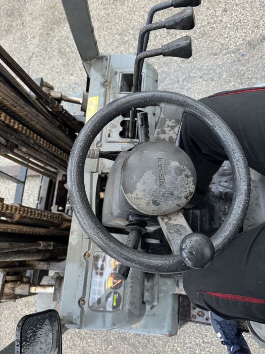 Empilhador Diesel NISSAN 2,5 Ton (usado)