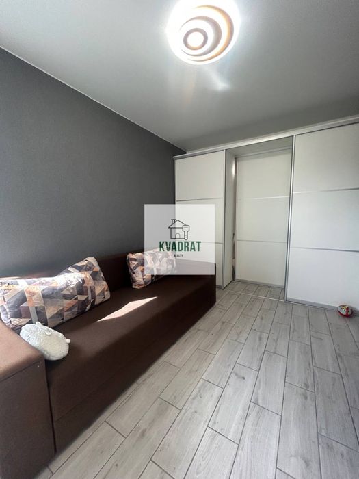 Продам 1-кімнатну квартиру з ремонтом і меблями у новому будинку