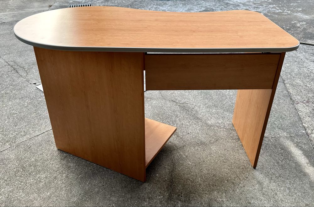 Secretaria em madeira