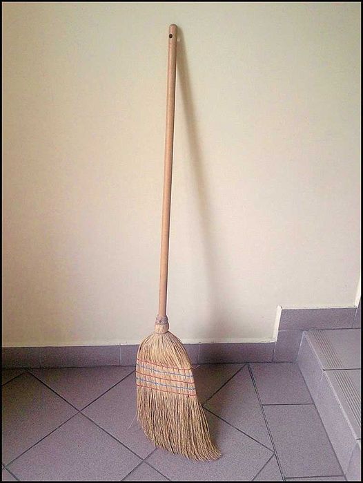 Miotła słomiana do zamiatania 130cm jak Nowa Promocja!