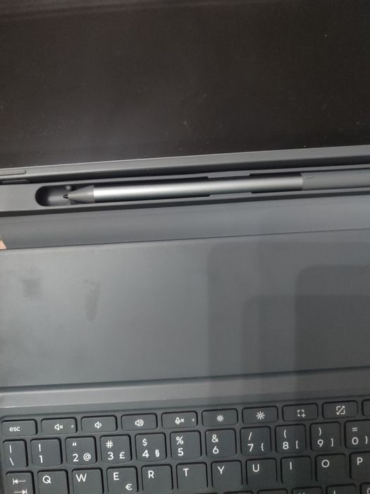 Tablet Lenovo Idea Tab com teclado e pen