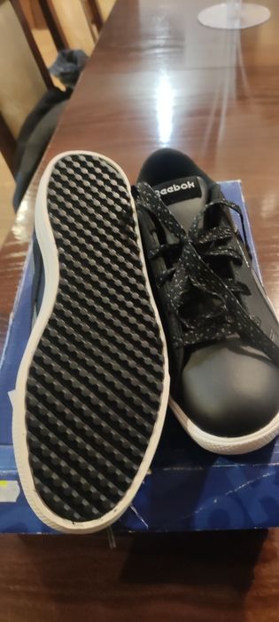 Nowe buty Reebok rozmiar 34.5 orginalne pudełko