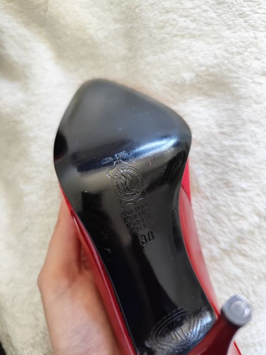 Buty na obcasie 38 czerwone szpilki