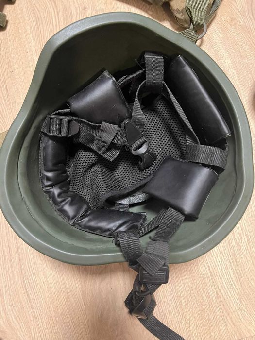 Продам дві каски