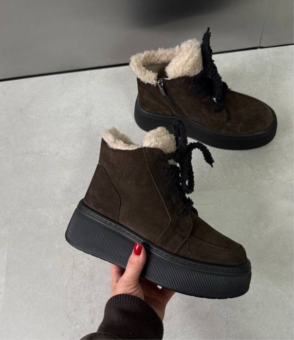 Ботінки жіночі колір шоколад / чорний Черевики натуральна замша