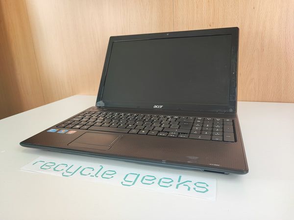 Acer Aspire 5742G i3-M370 4GB DDR3 750GB HDD Teclado PT