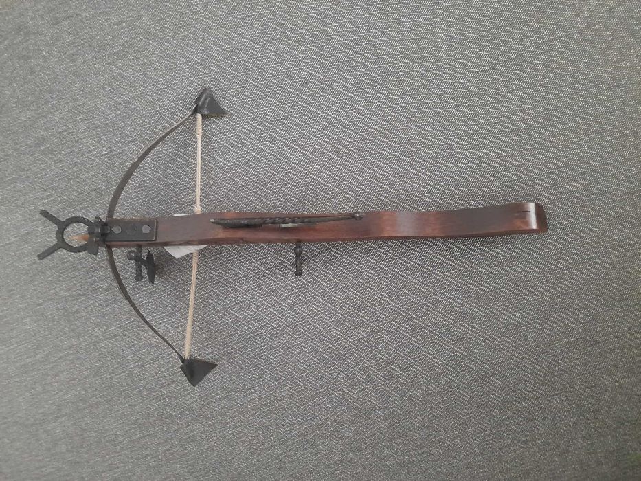 Réplica de besta medieval
