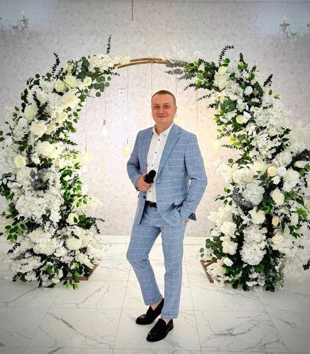 Ведучий тамада жива музика весілля ювілей хрестини випускний