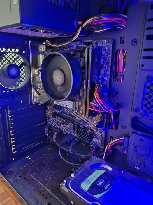 PC Gaming Ryzen 5600G 500GB 16GB