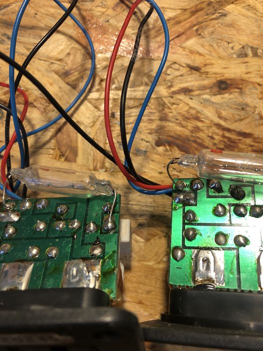 Zwrotnice JBL monitorów studyjnych JBL PRO.