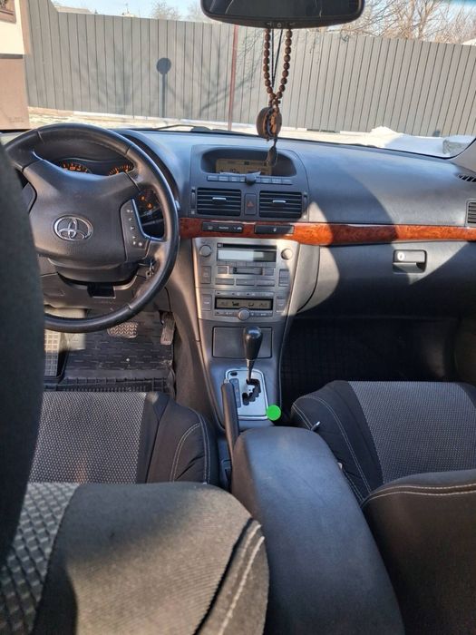 Toyota Avensis Автомат 1.8