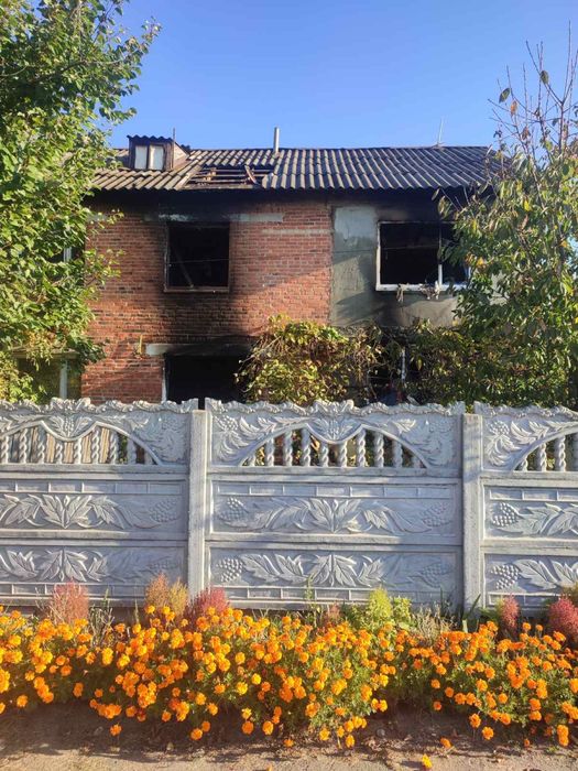 Продажа ділянки з будинком