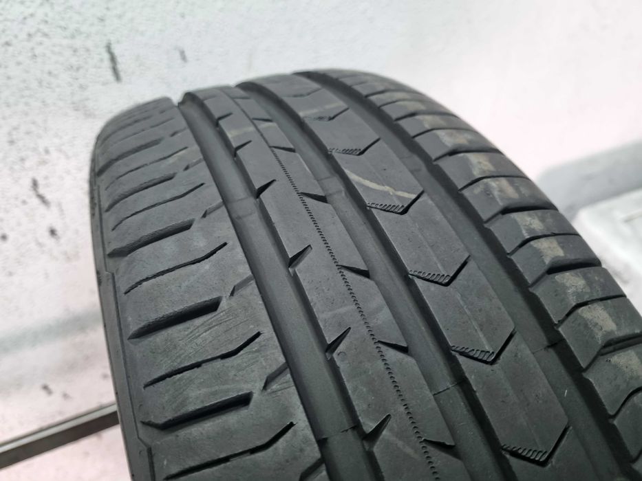 185/60/14 82H Continental ContiPremiumContact 5 D.1017