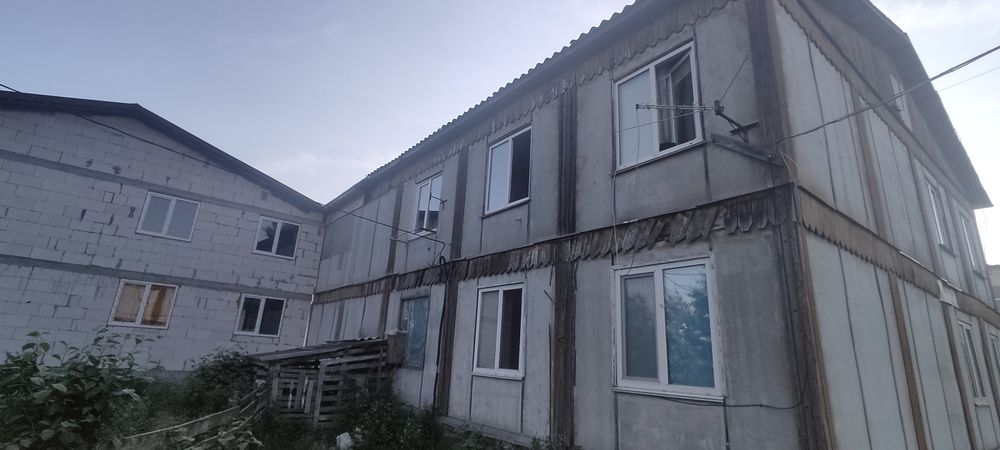 Трикімнатна квартира с. Демидів