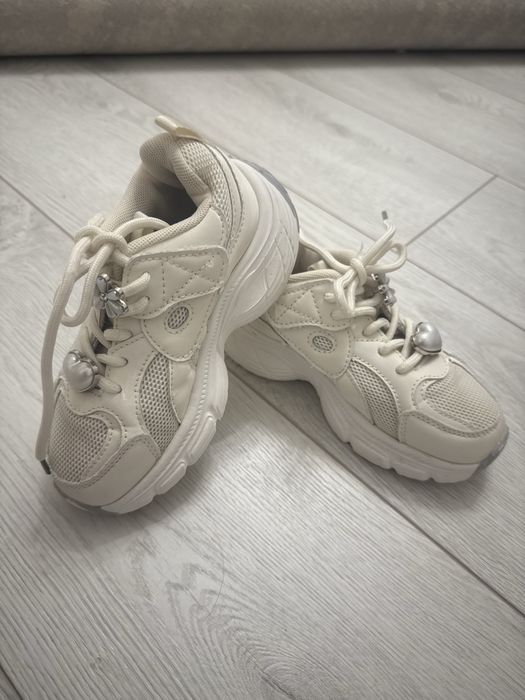 Кросівки для дівчинки