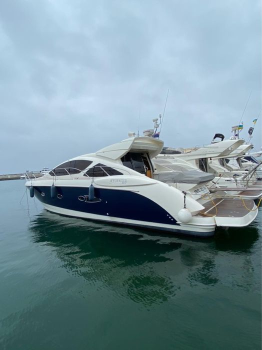 Яхта Atlantis 50x4