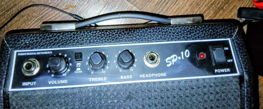 SP 10 wzmaczniacz gitarowy 22w