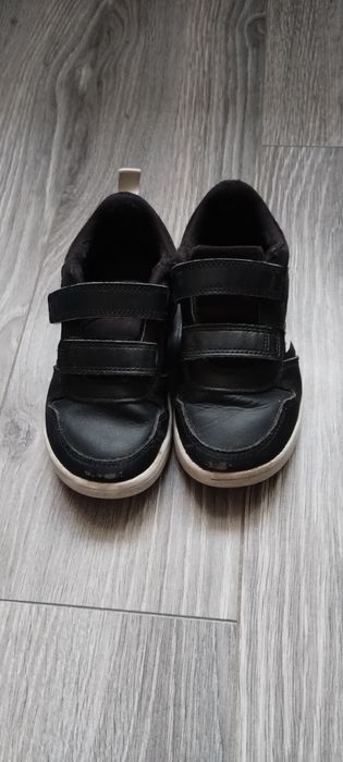 Buty chłopięce Adidas 28