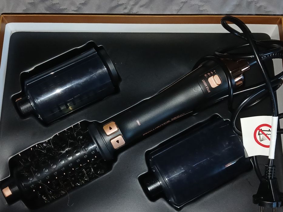 Продам Фен-щітка Rowenta Ultimate Experience CF9620F0
