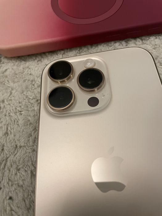 iPhone 16 pro 256 GB Bateria 95%