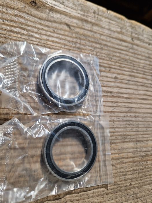 Łożysko supportu bb30 6806_2RS 30x42