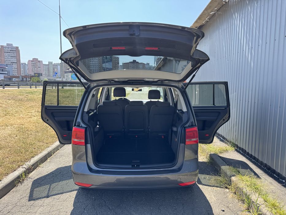 Volkswagen Touran 1.4 tsi automat з Швейцарії