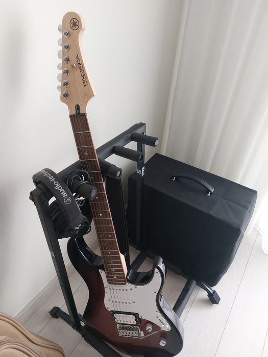 Yamaha Pacifica 112V Old Violin Sunburst