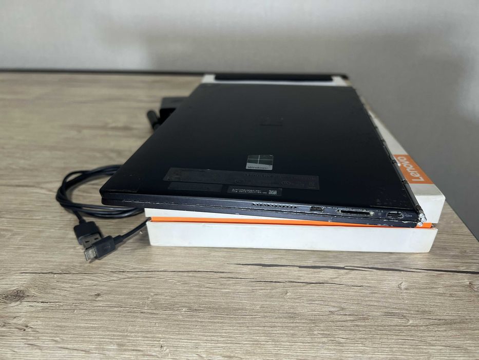 Lenovo Yoga Book YB1-X91L LTE 4/64GB Windows | 2-в-1 трансформер