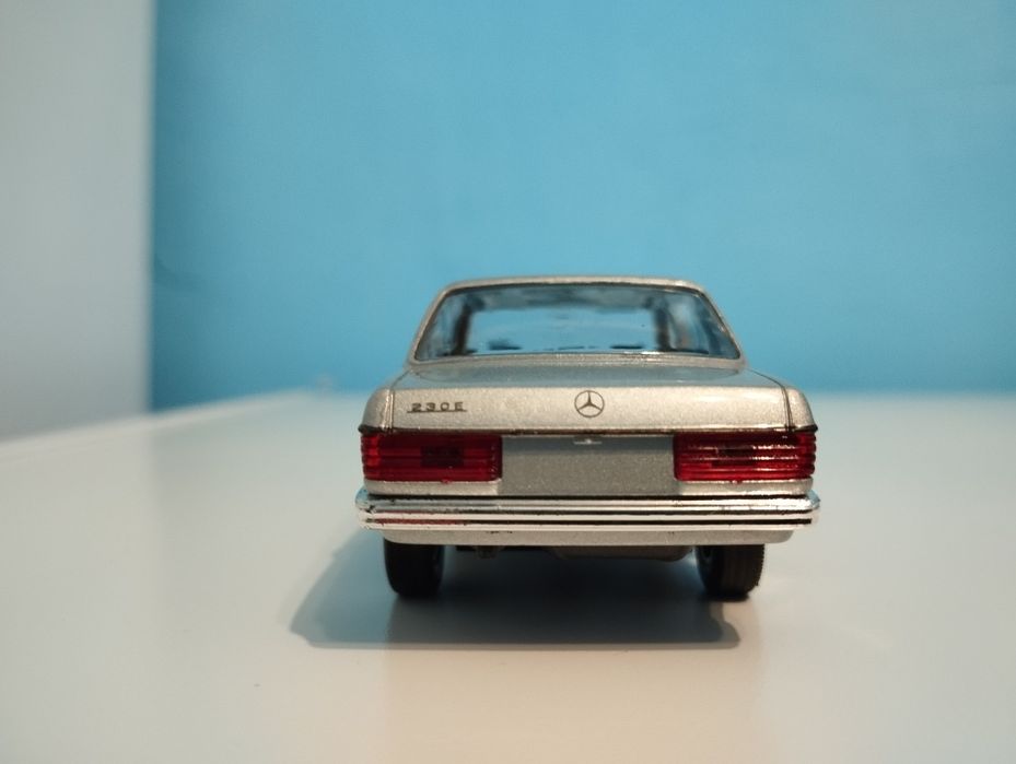 Модель авто Mercedes w123