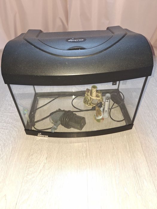 Sprzedam akwarium 25l