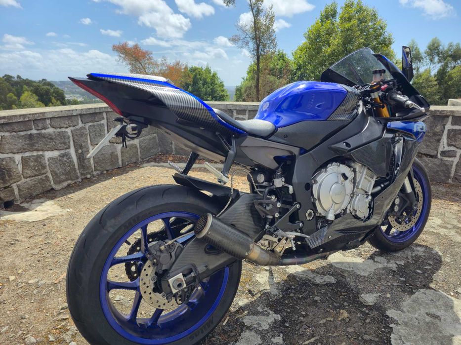 Yamaha YZF-R1 2015