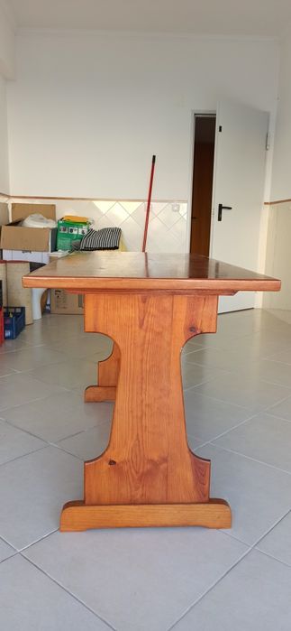 Mesa de cozinha em pinho