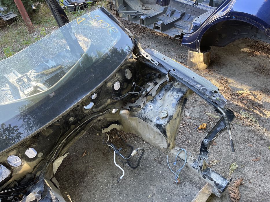 Четверть передня ліва Audi Q7 4L 2T/C9X тамно - синій