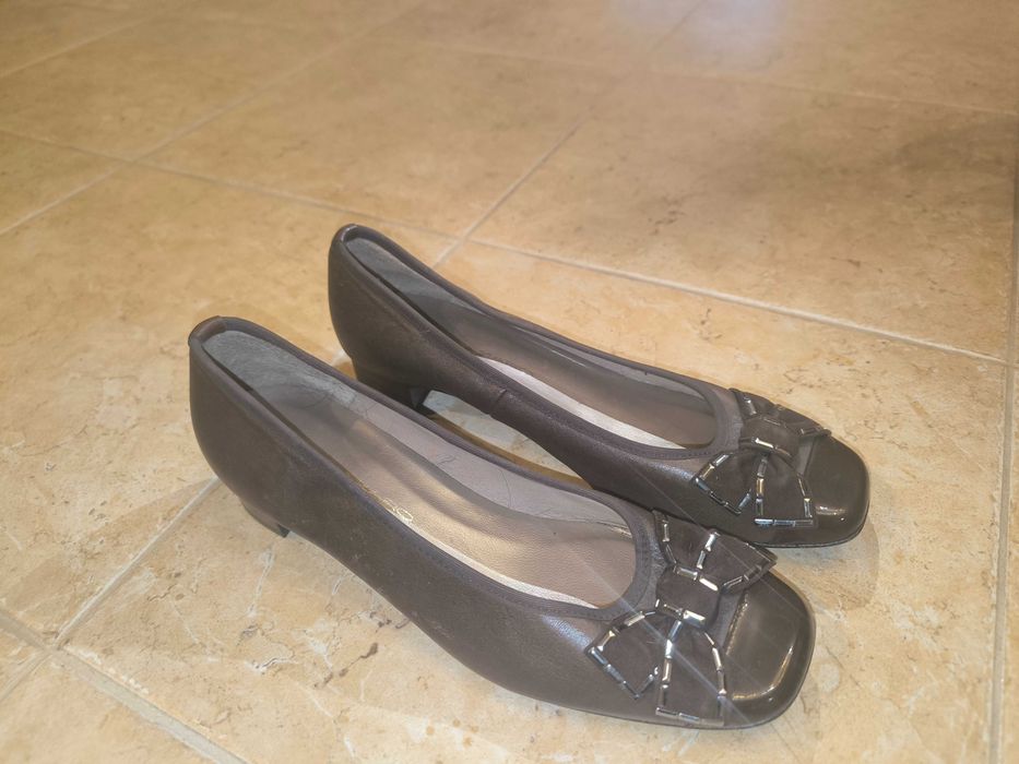 Brenda Zaro 38 czółenka