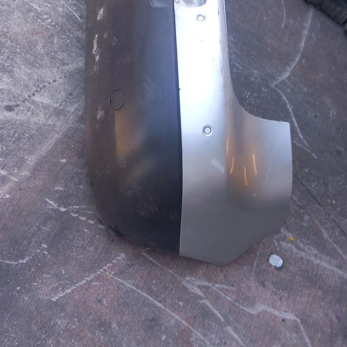 Para choques tras e farol vw golf 5