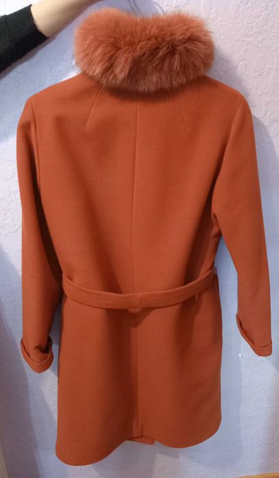 Пальто ,стан ідеальний.Натуральне хутро