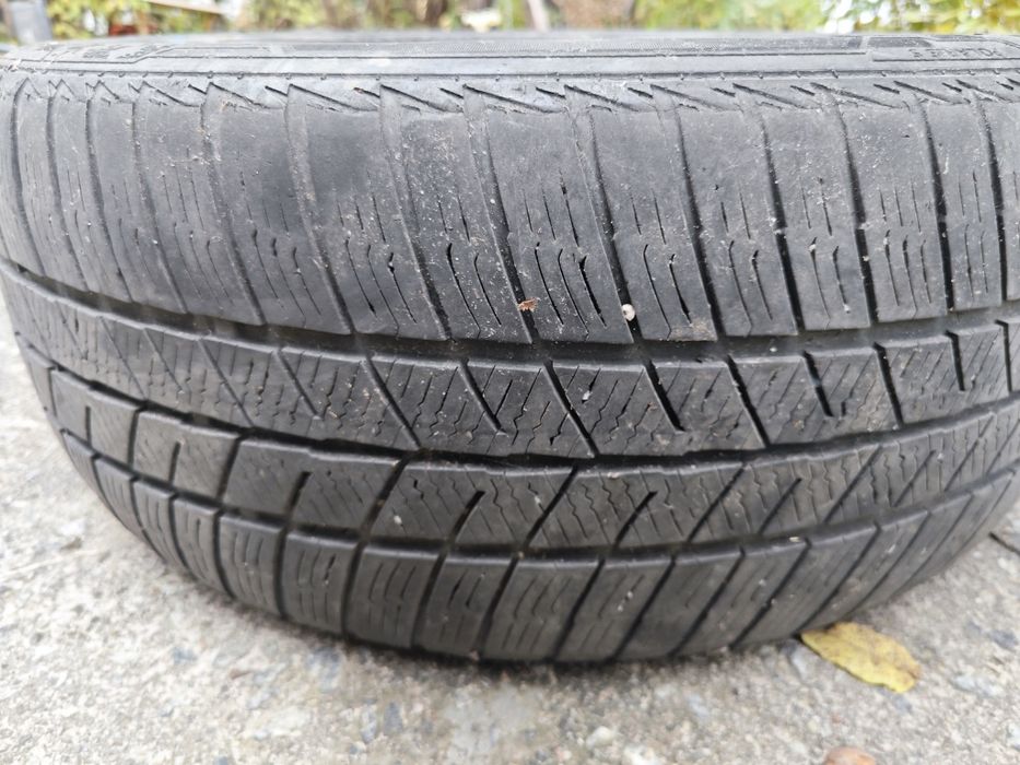 Резина зимова 225/50/17 Continental запаска