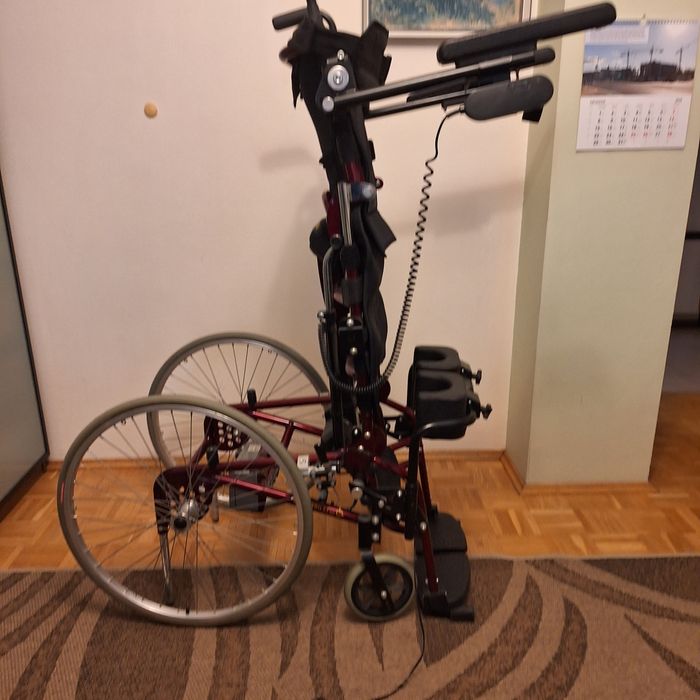 Wózek do pionizacji elektryczny