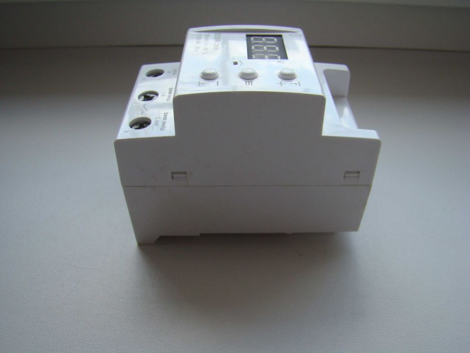 Реле напряжения Zubr D50t.