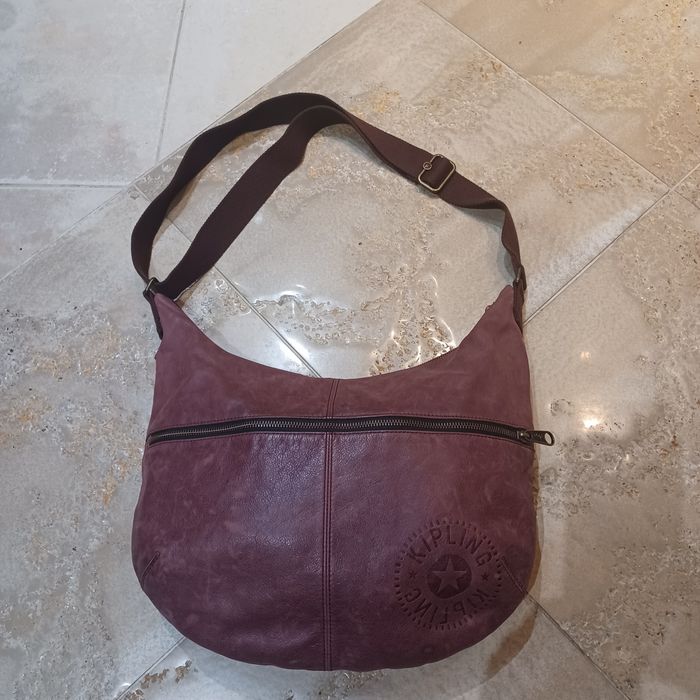 Duża torebka KIPLING skórzana  / salon 489 zł