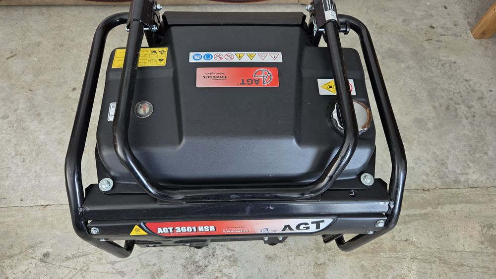 Продам бензиновий генератор