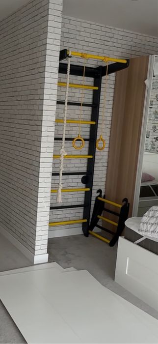 Шведська стінка.