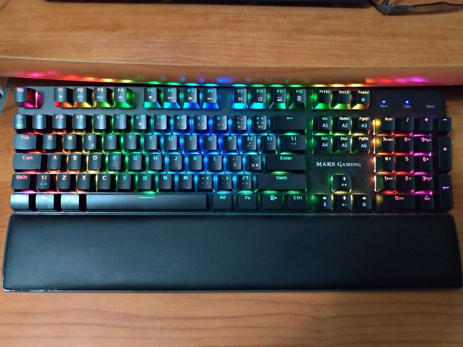 Teclado mecánico Mars Gaming MK5 RGB