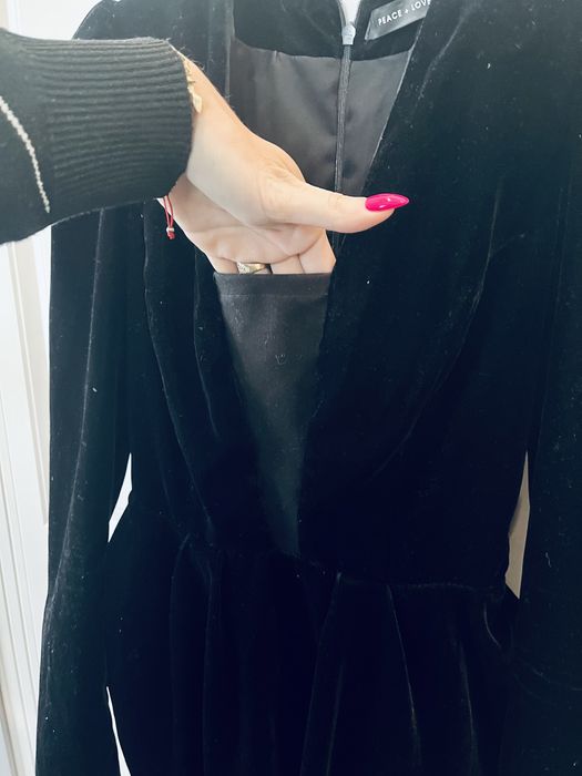 Sukienka welurowa velvet mała czarna Peace and Love 34 36